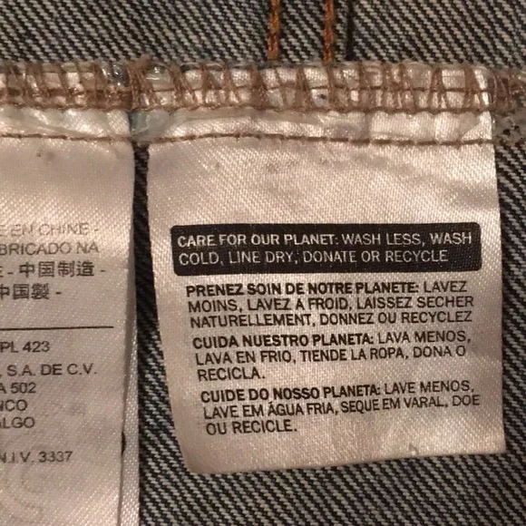 Levi’s Jean Jacket EUC! - Picture 14 of 14
